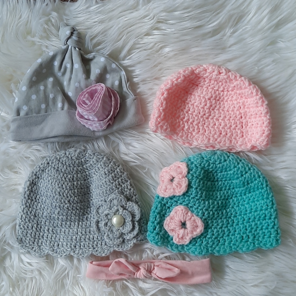 Baby girl bundle. 4 Hats and a bow headband